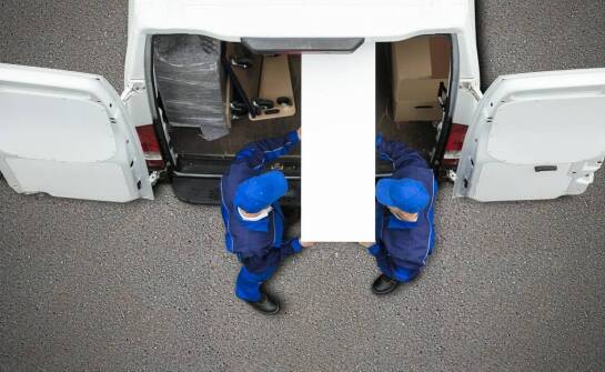 Jak znaleźć sprawdzony transport dla salonów meblowych?