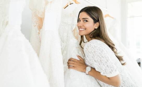 Jak zorganizować przymiarki sukni ślubnej z bliskimi online?