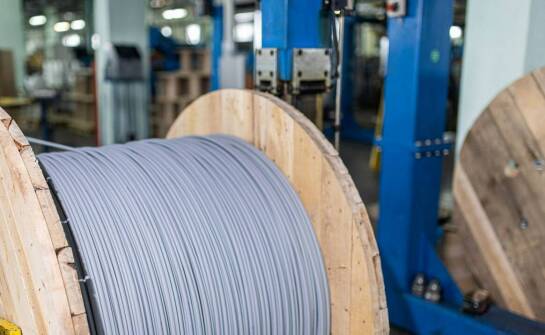 Rola przewodów aluminiowych w nowoczesnych instalacjach elektroenergetycznych