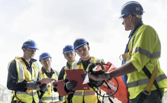 Jakie korzyści przynoszą firmom budowlanym szkolenia z zakresu tachimetrów używanych?