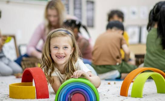 Jak przedszkole z oddziałami terapeutycznymi wspiera rozwój społeczny i emocjonalny dzieci?