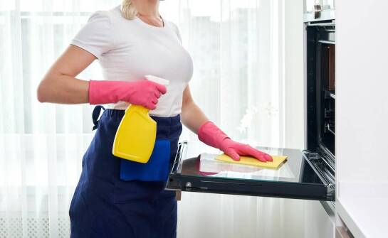Jak właściwie stosować preparat do czyszczenia piekarnika, aby uzyskać najlepsze efekty?