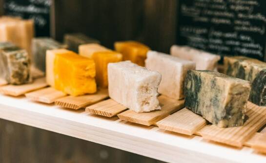 Mydło w kostce a ochrona przed bakteriami – fakty i mity