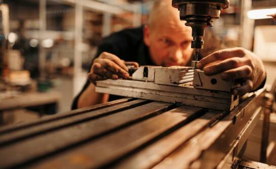 Zastosowanie ceramiki w procesie szlifowania rur – zalety i wyzwania