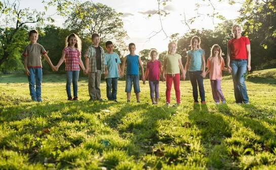 Wpływ wycieczek szkolnych na rozwój umiejętności społecznych uczniów