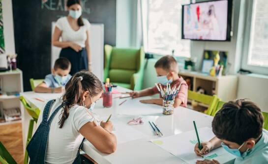 Tablice szkolne a bezpieczeństwo w przestrzeniach edukacyjnych