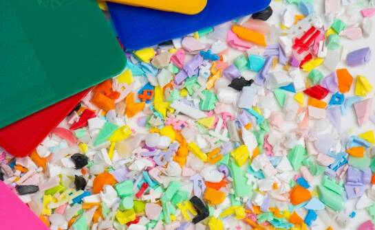 Jakie zalety oferują nakrętki plastikowe odporne na promieniowanie UV?