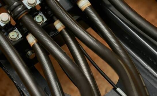 Jakie są kluczowe funkcje chłodnicy oleju z wentylatorem w systemach hydraulicznych?