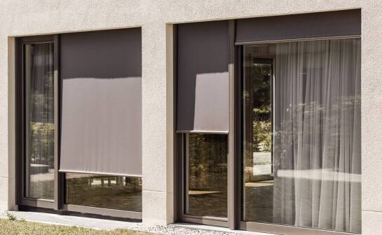 Porównanie: rolety zewnętrzne a inne systemy przeciwsłoneczne