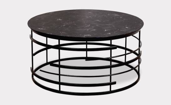 Jak dopasować stoliki kawowe loftowe do istniejącego wystroju wnętrza?