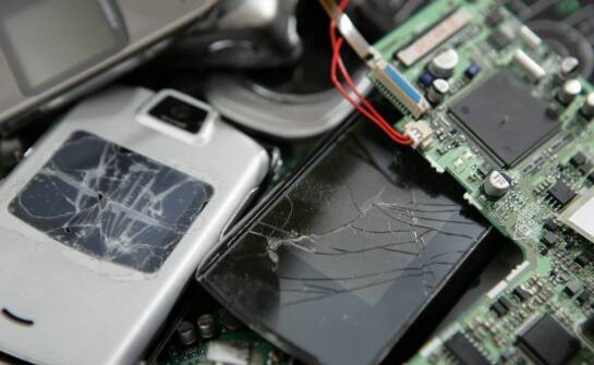 Wyzwania związane z recyklingiem substancji szkodliwych w elektroodpadach