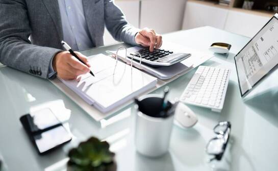 Jakie usługi oferuje biuro rachunkowe w zakresie analizy finansowej dla małych firm?