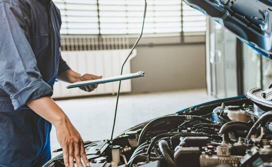 Proces oceny stanu technicznego auta – co obejmuje wizyta u eksperta?