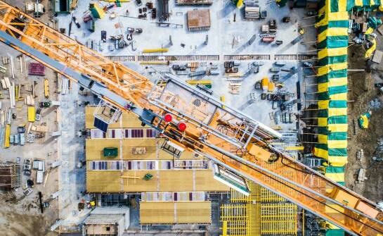 Jak wybrać odpowiedni typ dźwigu do swojego projektu?