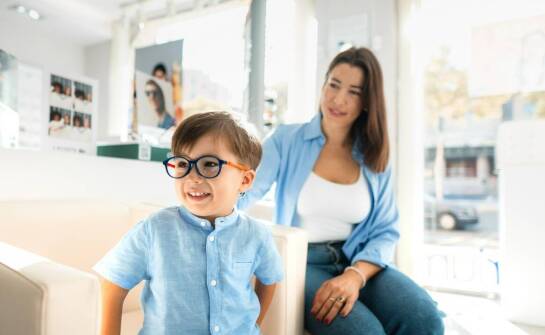 Kluczowe zalety okularów korekcyjnych dla dzieci - co warto wiedzieć?
