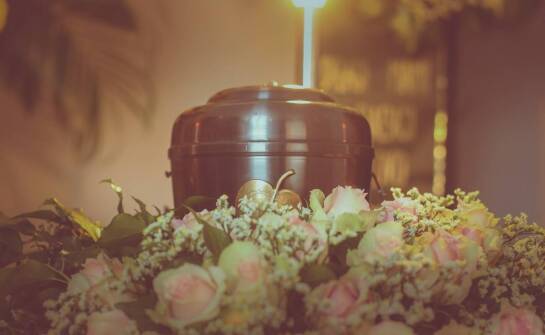 Zakład pogrzebowy w Miedźnej – dlaczego warto skorzystać z ich usług?