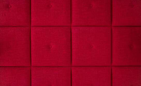 Jak panele tapicerowane na ścianę mogą wpłynąć na estetykę jadalni?