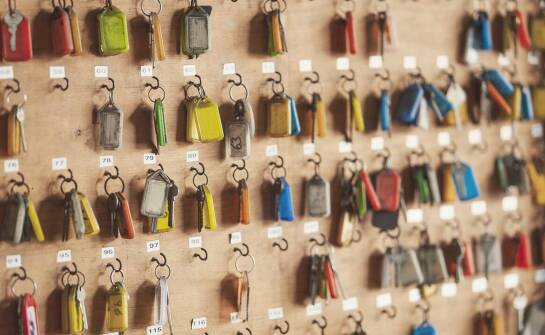 Breloki z nadrukiem jako skuteczny element reklamy mobilnej