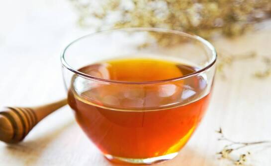 Jakie są różnice w metodach parzenia białej herbaty i innych rodzajów?