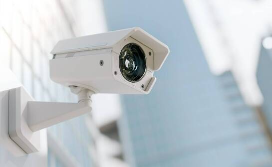 Usługi patrolu interwencyjnego w ofercie firmy ochroniarskiej – co warto wiedzieć?