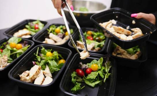 Jak dieta pudełkowa w Warszawie może zmienić Twoje podejście do zdrowego odżywiania?