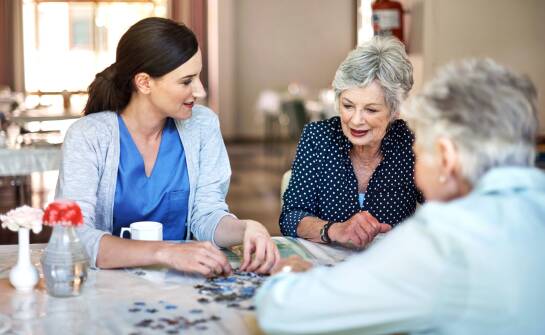 Rola ciepłej atmosfery w adaptacji nowych mieszkańców domu opieki