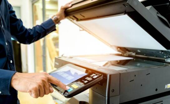 Zalety dzierżawy urządzeń wielofunkcyjnych w porównaniu do zakupu