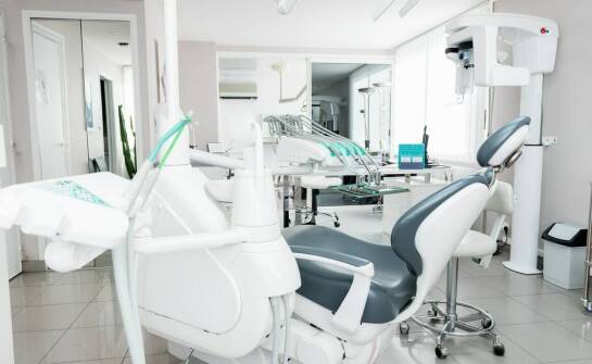 Jakie są najnowsze technologie stosowane w odbudowie zębów?