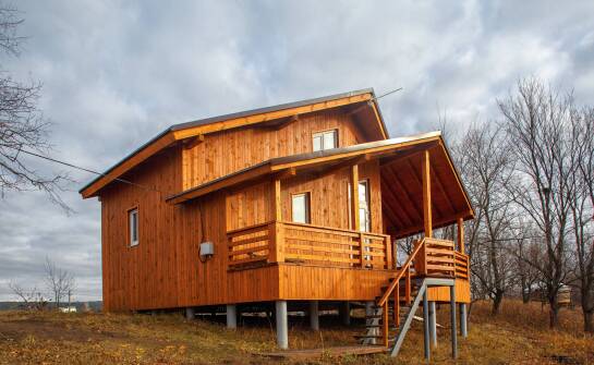 Efektywność energetyczna domów na palach z prefabrykowanymi fundamentami