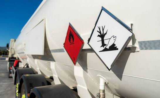 Znaczenie odnawiania uprawnień ADR dla kierowców przewożących towary niebezpieczne