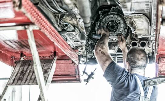 Dlaczego warto skonsultować się z ekspertem przed naprawą sterownika Multitronic?