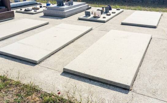 Dlaczego ramy betonowe są kluczowe dla stabilności nagrobków?