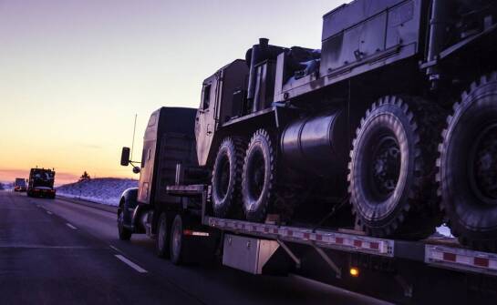 Jakie znaczenie ma dobór odpowiednich opon ciężarowych dla transportu on-road?