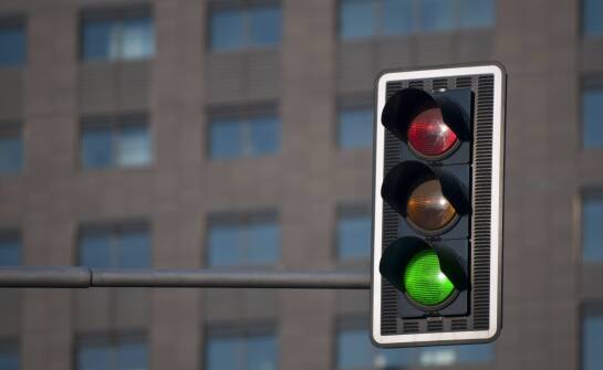 Sygnalizacja wahadłowa i jej znaczenie w kontekście ekologii ruchu drogowego
