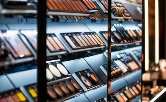 Kluczowe aspekty bezpieczeństwa w transporcie i magazynowaniu kosmetyków