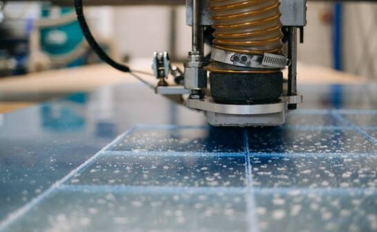 Nowoczesne rozwiązania w dekoracyjnym klejeniu PMMA – trendy i innowacje