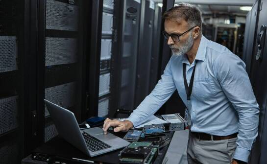 Rola audytów bezpieczeństwa aplikacji we wdrażaniu zabezpieczeń przed cyberatakami