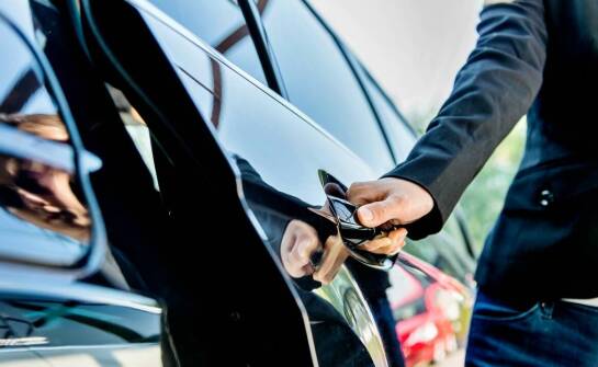 Wynajem limuzyny w Łodzi: Jakie atrakcje wybrać podczas przejazdu?