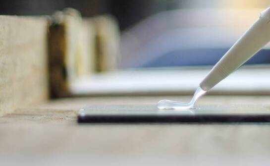 Jak kleje przemysłowe wpływają na optymalizację procesów laminowania?