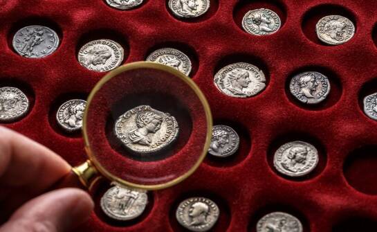 Gdzie szukać informacji o wartości i autentyczności srebrnych monet?