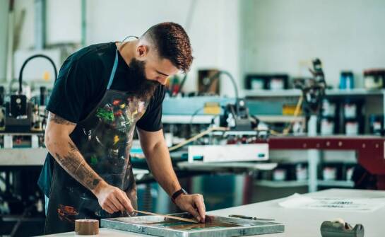 Znaczenie precyzyjnego wykrawania dla branży opakowań reklamowych