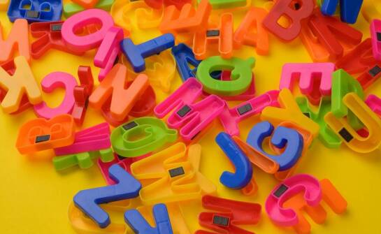 Jak litery przestrzenne mogą przyciągać uwagę klientów?