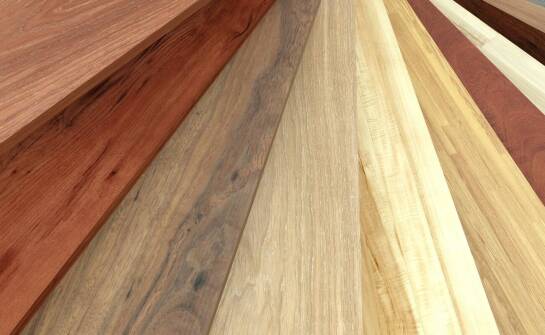 Personalizacja kolorów desek podłogowych – jak stworzyć unikalne wnętrze?