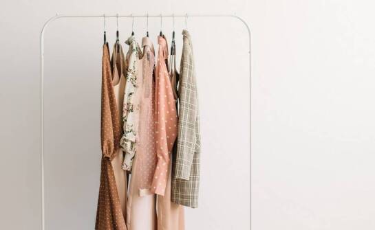 Stylizacje biznesowe z wykorzystaniem spodni Luisa Cerano