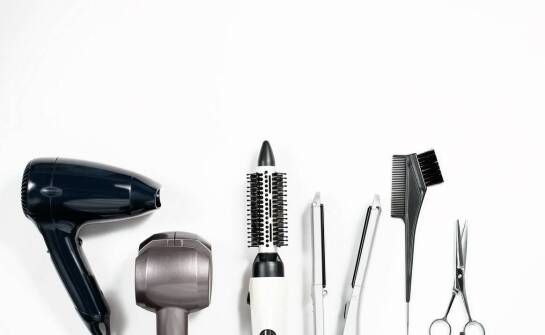 Jak maszynka JRL wspiera kreatywność w stylizacji włosów?