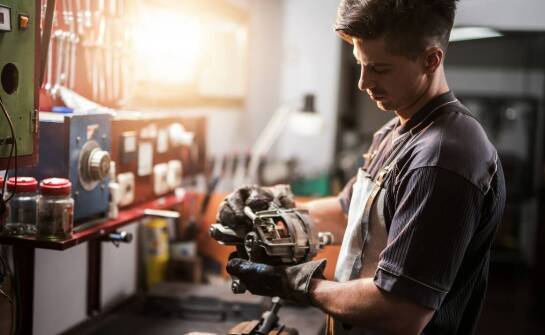 Dlaczego warto inwestować w regenerację zamiast wymiany pompy ABS?