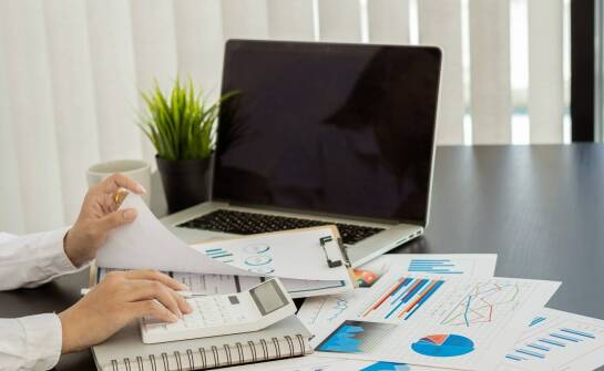 Dlaczego warto korzystać z usług rachunkowych w Krakowie przy zakładaniu firmy?