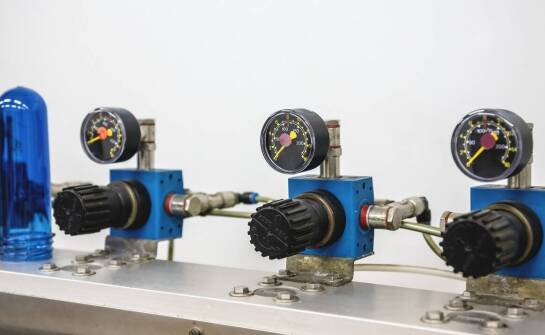 Porównanie różnych typów zasuw pneumatycznych – co warto wiedzieć?