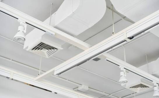 Wentylatory radialne i axialne – różnice i zastosowania w pojazdach użytkowych