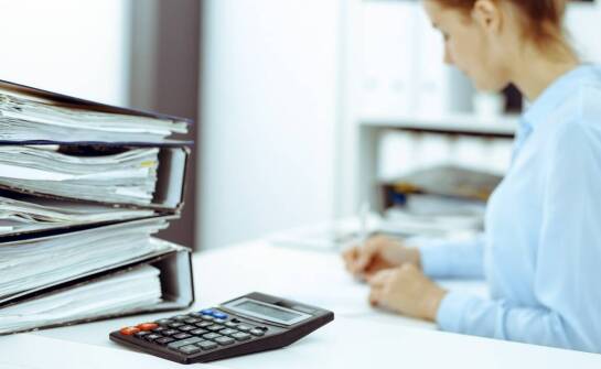 Pożyczka dla firm a szybki proces decyzyjny – jak to przyspiesza uzyskanie środków?